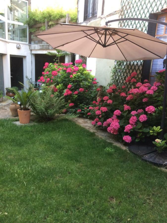 Le Clos Saint Nizier Troyes - Cathedrale- Parking - Wifi Buitenkant foto